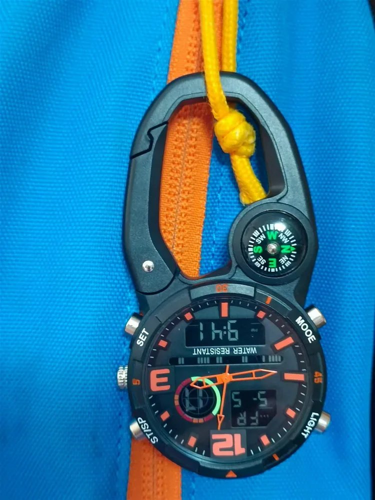 Unisex Backpackers Climbing Watch with Carabiner Hook Analog Quartz Pocket Watch for Men Women Mountaineering Outdoor Sports