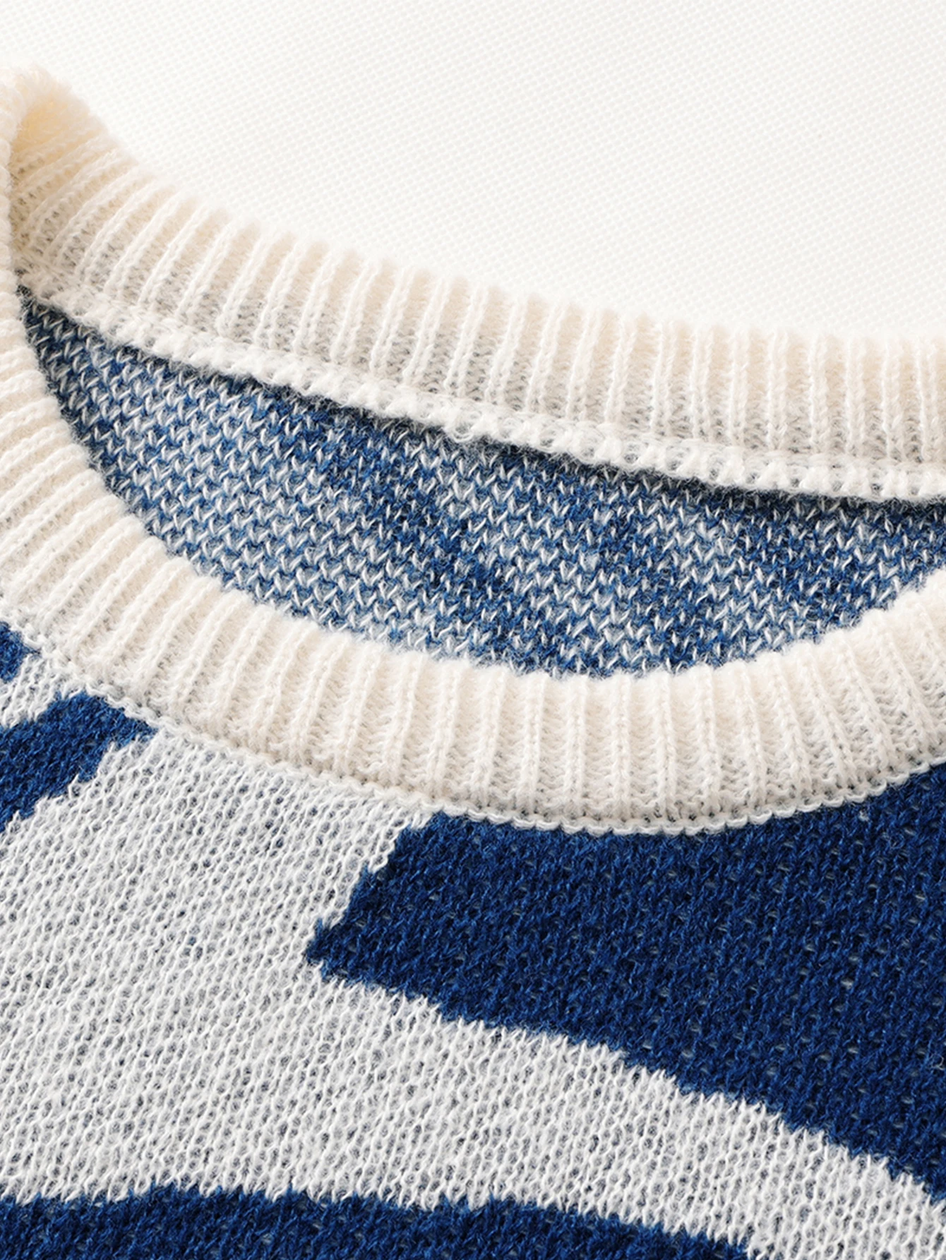 New Popular Autumn and Winter Maze Jacquard Pattern Pullover Sweater