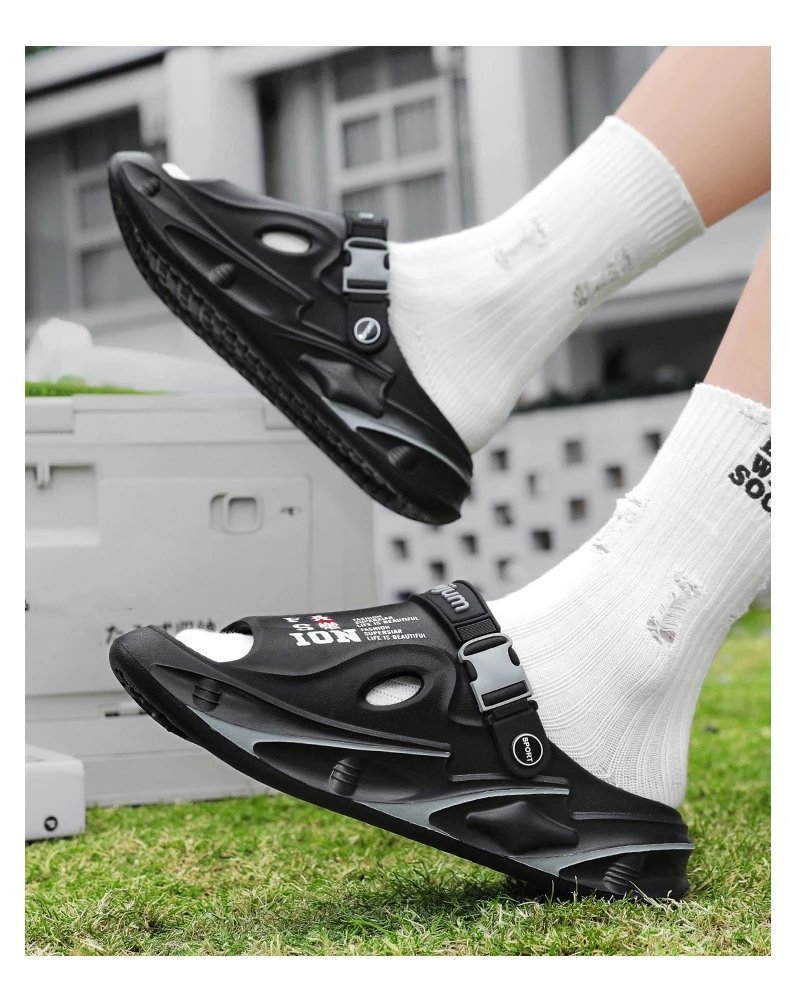 Summer Men's Outdoor Sandals Beach Slippers Comfortable Soft Clogs Men Casual Shoes Women Garden Water Shoes Men Beach Sandals