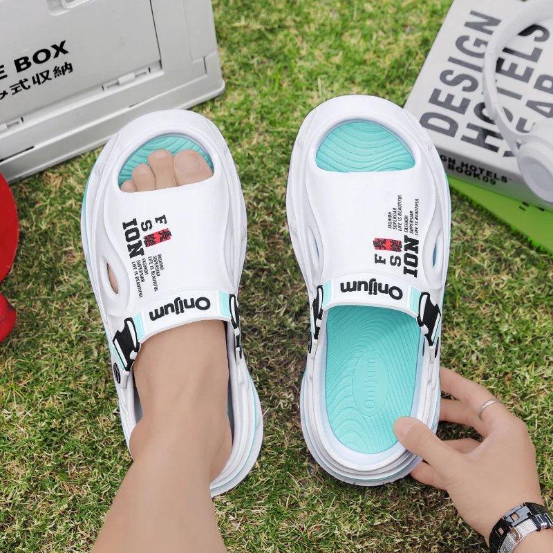 Summer Men's Outdoor Sandals Beach Slippers Comfortable Soft Clogs Men Casual Shoes Women Garden Water Shoes Men Beach Sandals