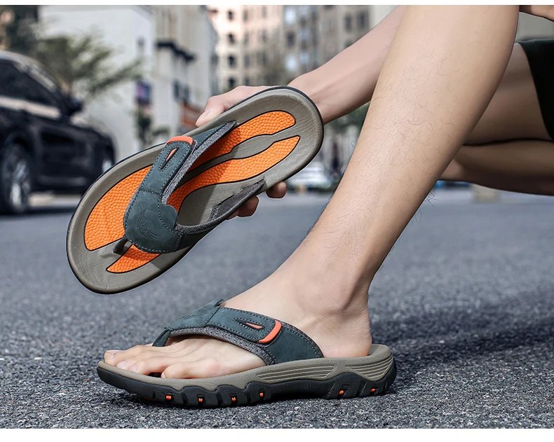 New Summer Men's Slippers Breathable Luxury Men Sandals  Beach Classics Genuine Leather  Mens Slippers Outdoor Men's Flip Flops