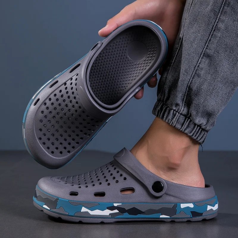 Mens Sandals Casual Summer Clogs for Men Breathable Soft EVA Garden Shoes Closed-toe Fashion Slippers for Men 2025 New Design