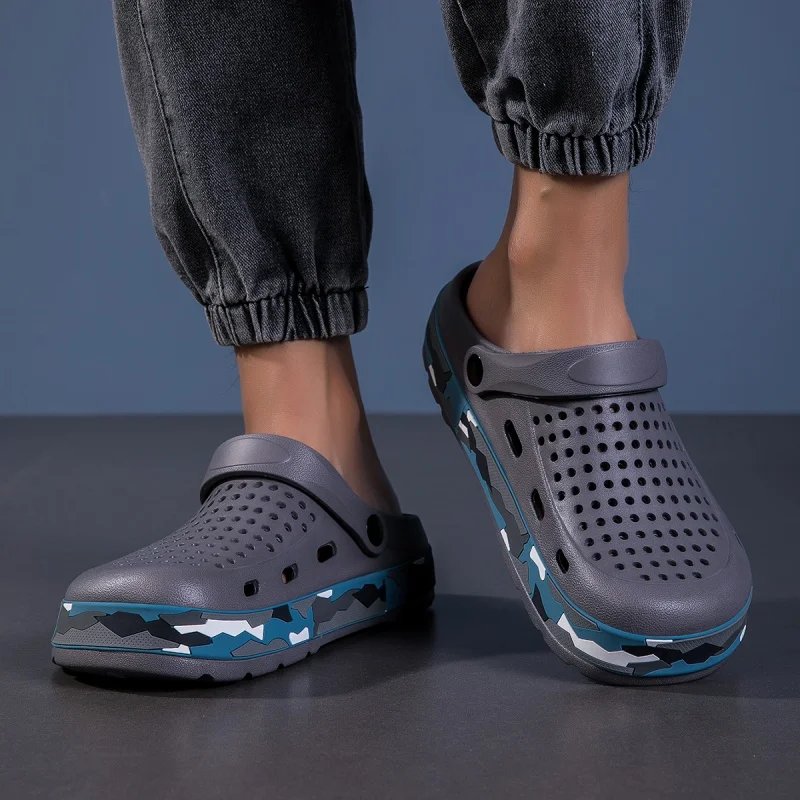 Mens Sandals Casual Summer Clogs for Men Breathable Soft EVA Garden Shoes Closed-toe Fashion Slippers for Men 2025 New Design
