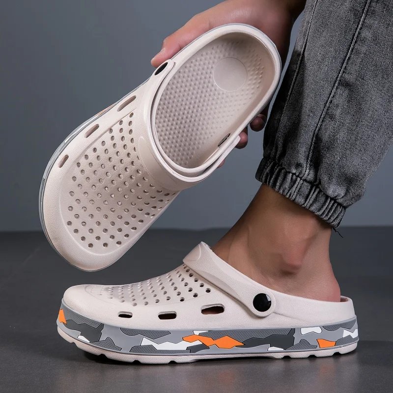 Mens Sandals Casual Summer Clogs for Men Breathable Soft EVA Garden Shoes Closed-toe Fashion Slippers for Men 2025 New Design