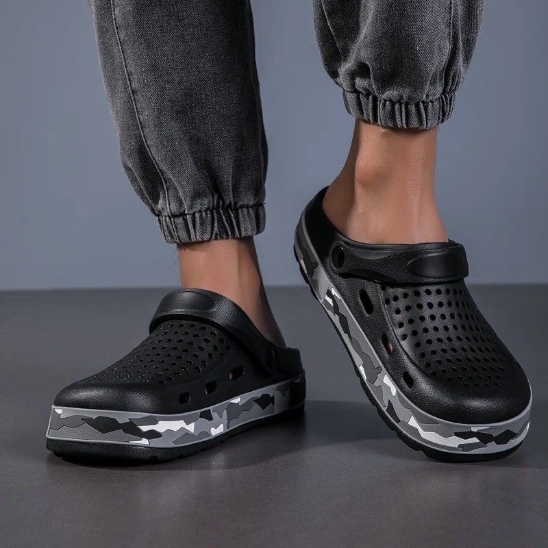 Mens Sandals Casual Summer Clogs for Men Breathable Soft EVA Garden Shoes Closed-toe Fashion Slippers for Men 2025 New Design