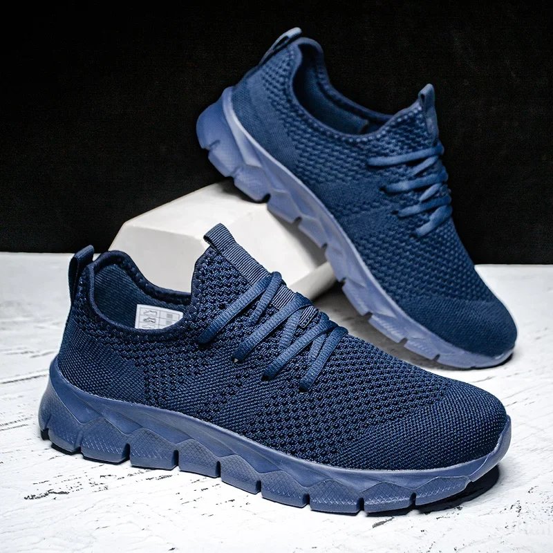 Men's casual sports shoes breathable summer light Soft sole comfort outdoor running shoes fashion student mesh plus size sneaker