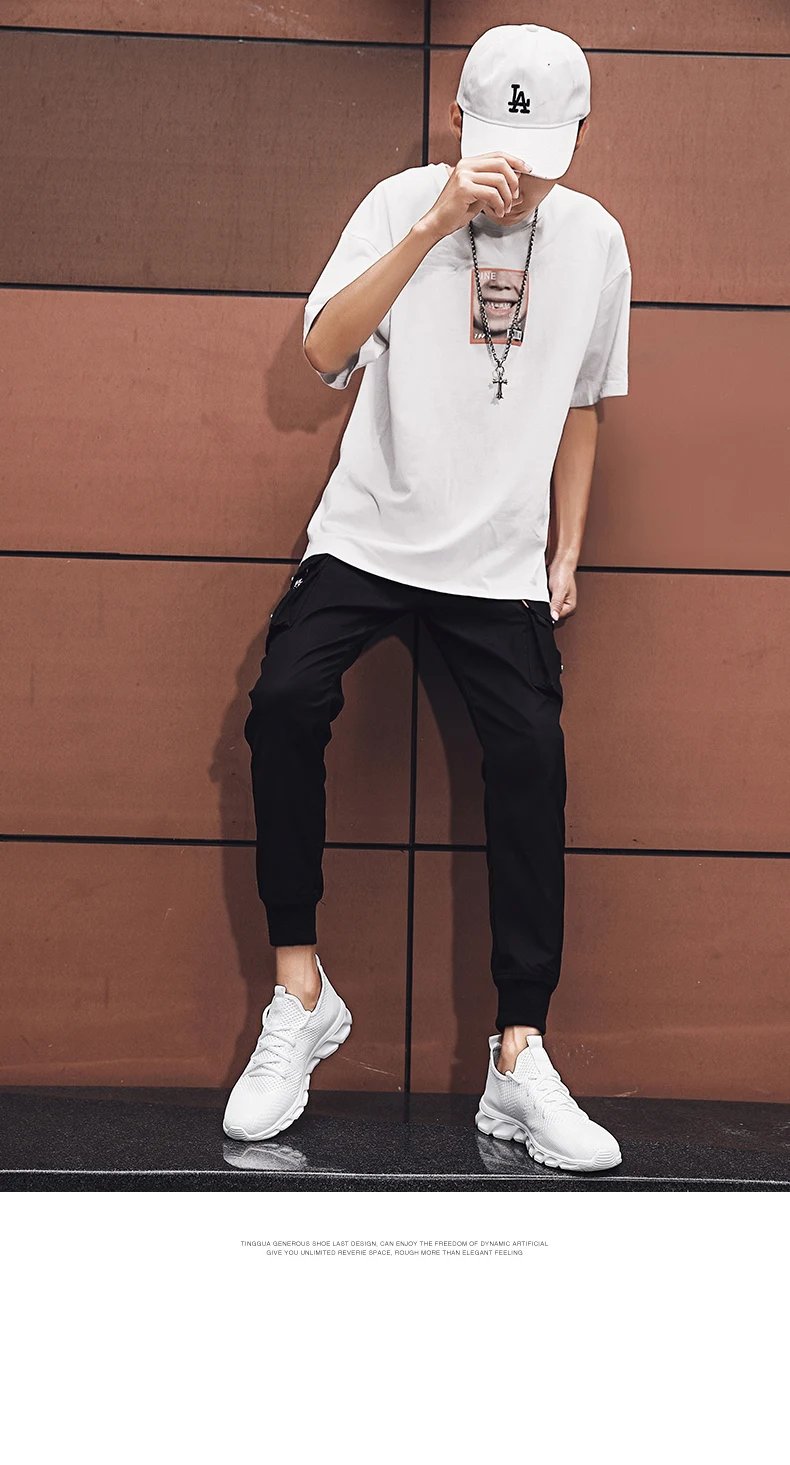 Men's casual sports shoes breathable summer light Soft sole comfort outdoor running shoes fashion student mesh plus size sneaker