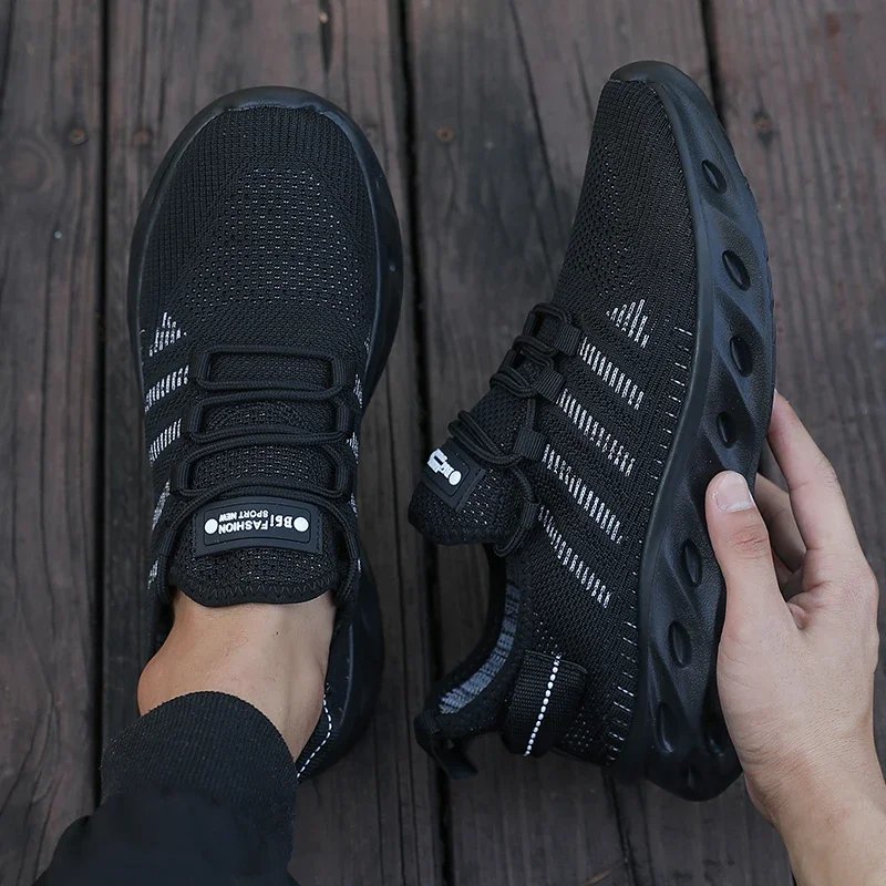 Men's Thick Soled Sports Shoes for Spring and Summer Women's Breathable and Shock-absorbing Fashionable Running Shoes Bare Foot